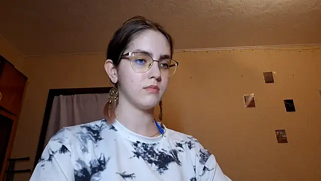 XXX chat uživo modela Katelemon