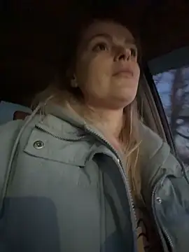 Chatroom XXX en direct de HarrietDart