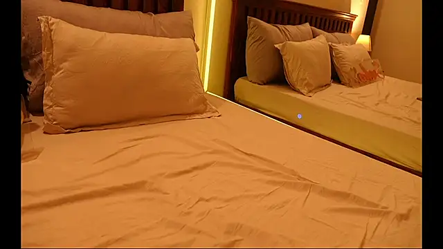 Show Webcam de sneha_hussy