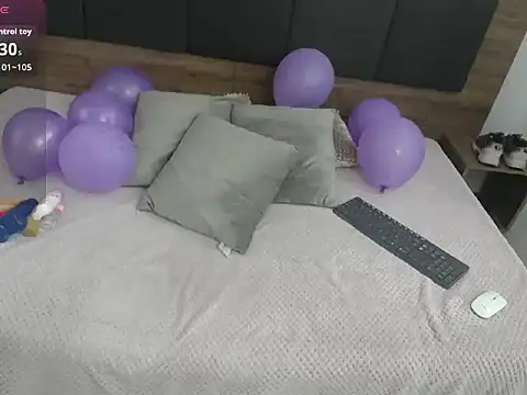 miss_charlott_18 élő XXX-chatje