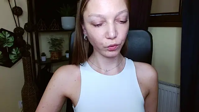 EmillyPlay – Live XXX-chat