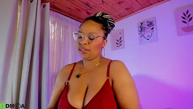 Chat +18 de Lauraricci__ ao vivo