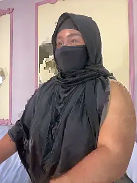 _zharaa: διαδικτυακό σόου στην κάμερα