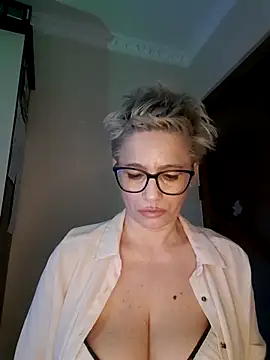 Chat +18 de LunaBlaise ao vivo