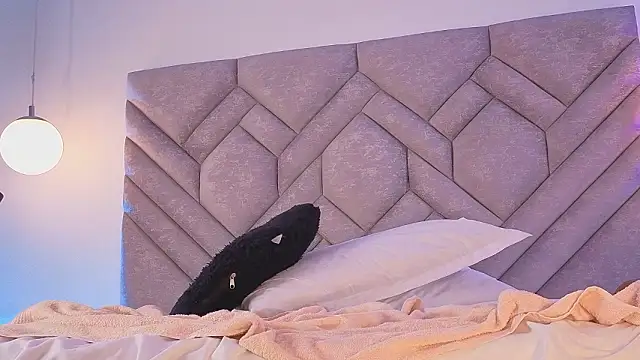 Milan_Corleone Adlı Modelin Canlı XXX Sohbeti