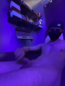 Cloudd_Kingg_Iceyyy Adlı Modelin Canlı XXX Sohbeti