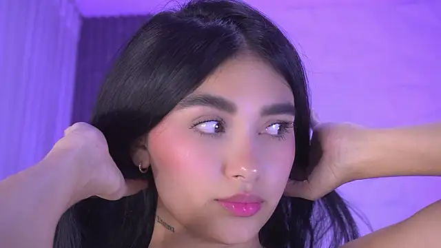 katy_rioss Adlı Modelin Canlı XXX Sohbeti