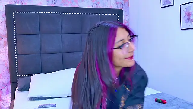 Raven_Gloomy élő XXX-chatje