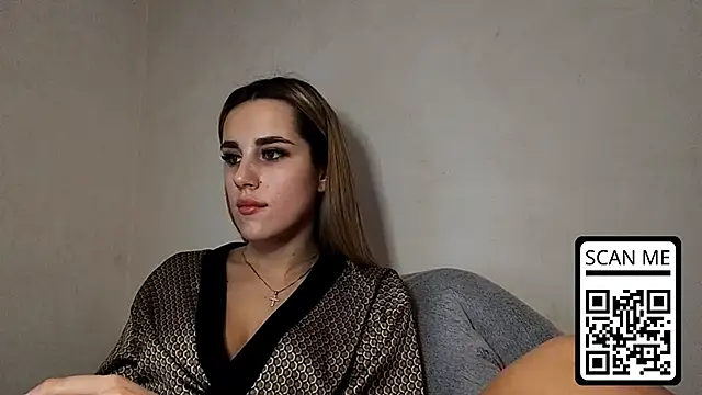 Show modela HotMusex na web-kameri