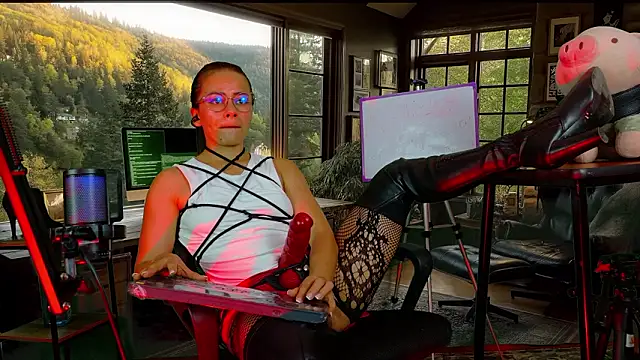 MistressSlut1 élő XXX-chatje