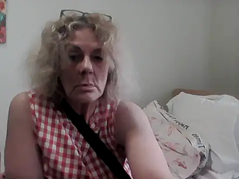 Latex_shantie Chat XXX in diretta