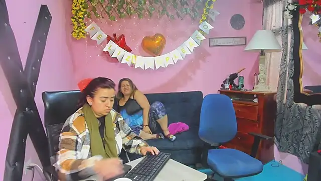 Czat XXX na żywo – lesbiancuple