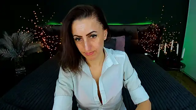 Show modela Rebecca_Diamond na web-kameri