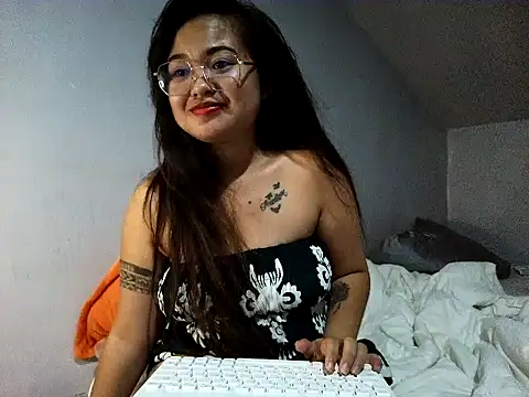 دردشة Chillntalkmami الجنسية المباشرة