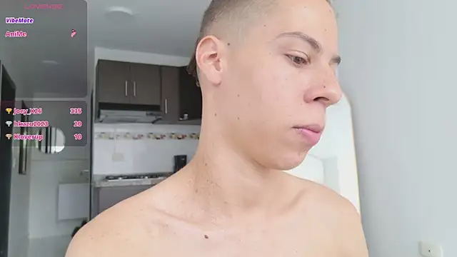 Pertunjukan Kamera Web grey___27