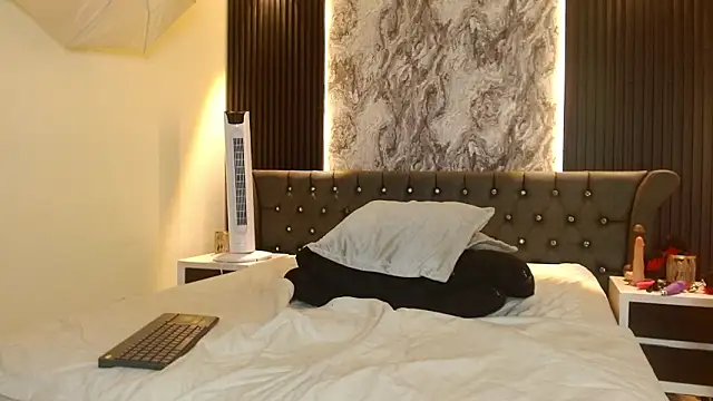 Lolagolden1: απευθείας συνομιλία ΧΧΧ