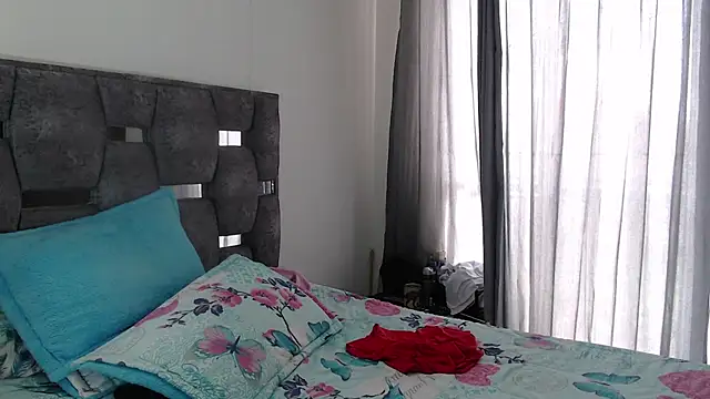 Czat XXX na żywo – sara_hott_1