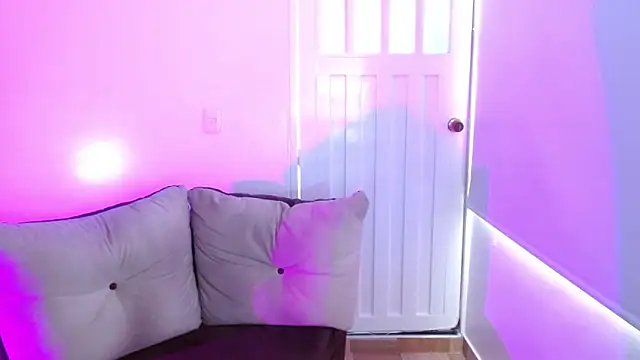 milfrousse Chat XXX in diretta