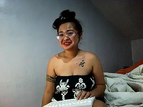 Chillntalkmami Pertunjukan Webcam