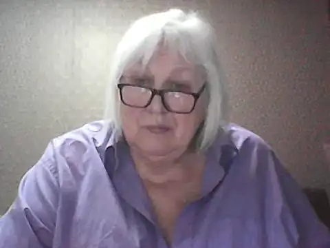 Alexia64231 Adlı Modelin Canlı XXX Sohbeti