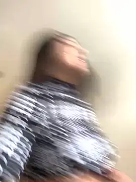 ElectraPink_ 现场XXX聊天