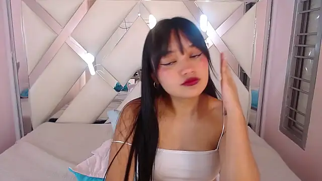 Kaytlin_JamesのライブXXXチャット