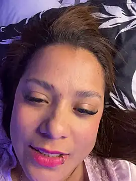 Pretty__Milf's Live XXX Chat