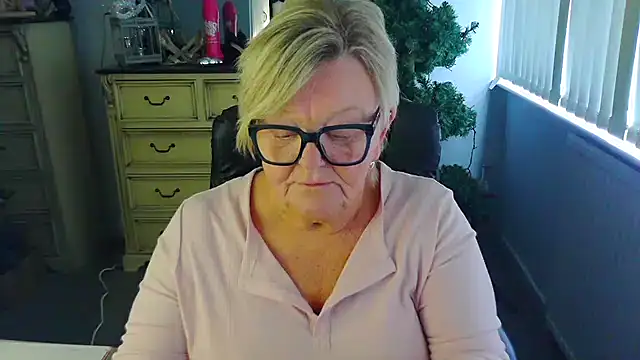 BridgetBlueEyes Live XXX-Chat