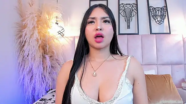 XXX chat uživo modela Ary_evans__