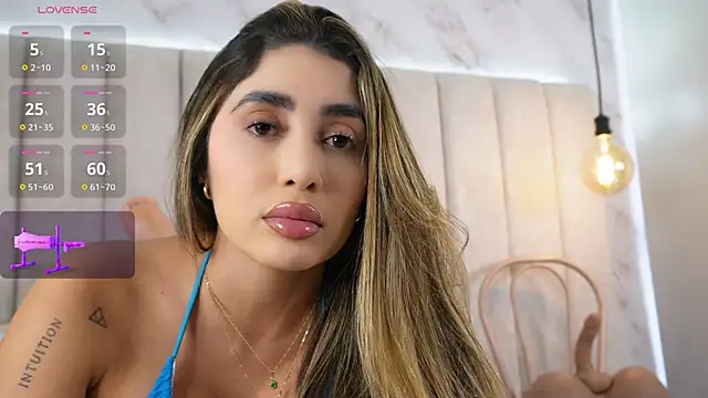 Chat +18 de Annyy_Rosse ao vivo