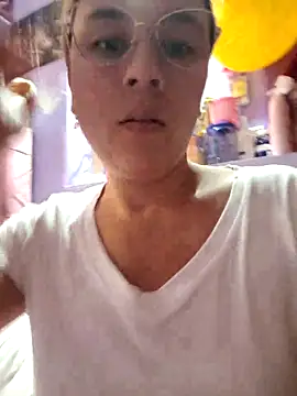 selena_gomez2 élő XXX-chatje