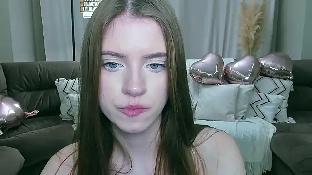 Erica_Kiss Adlı Modelin Canlı XXX Sohbeti