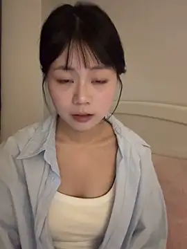 Nana-3 在線直播表演