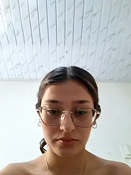 Ary-18's Live XXX Chat