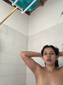 emmariders2 Adlı Modelin Canlı XXX Sohbeti