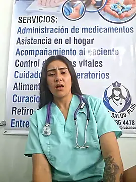 CAROLINE__07 Adlı Modelin Canlı XXX Sohbeti