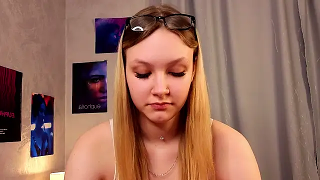 ElissaGlod's Live XXX Chat