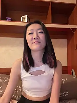 AikooYamada Adlı Modelin Canlı XXX Sohbeti