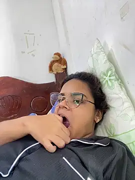 Chat +18 de Evabigass ao vivo