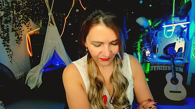 NicoleHitman Chat XXX in diretta