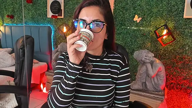 Linagh_'s Live XXX Chat