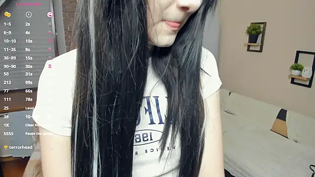 Pokazy przed kamerką – KarieDeever