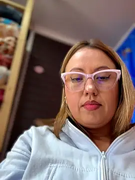 VIOLETA-25_のライブXXXチャット