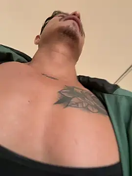 DominickVegas 即時 XXX 聊天