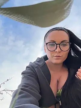 InkedCurly_L's Live XXX Chat