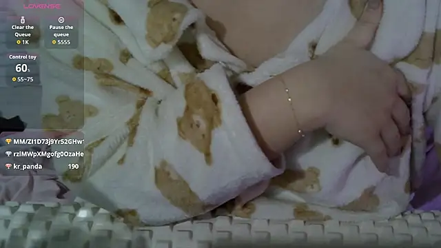 Pokazy przed kamerką – kitty_oo