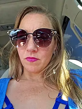 Skyellar Chat XXX live