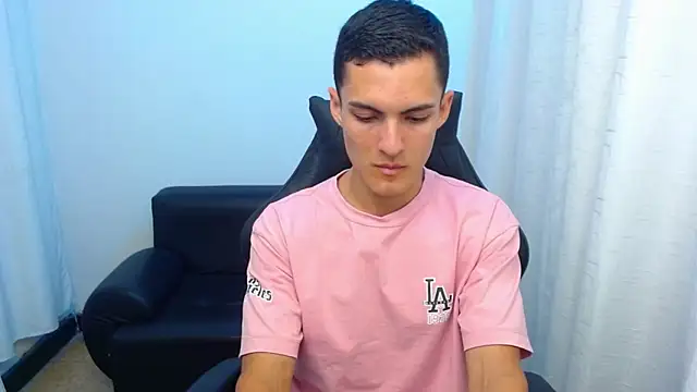 Онлайн чат XXX Matiius18