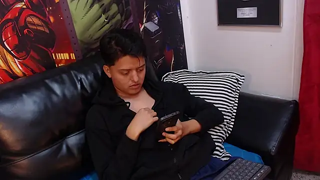 Онлайн чат XXX Kevin_Charless