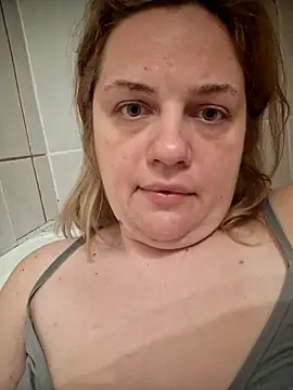 VitniKis Adlı Modelin Canlı XXX Sohbeti